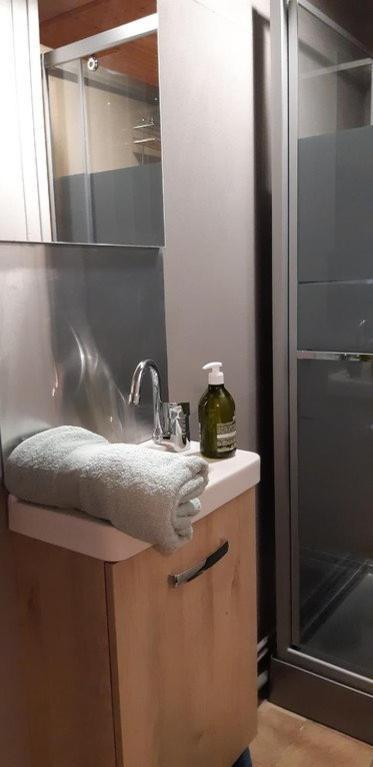 Gite Le Chalet Vert , Pret De Raquettes Frambouhans Екстериор снимка